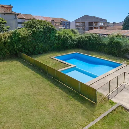 7br & 7ba Wpool & Backyard Prime Location! Villa *