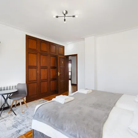 7br & 7ba Wpool & Backyard Prime Location! Villa Vila Nova de Gaia