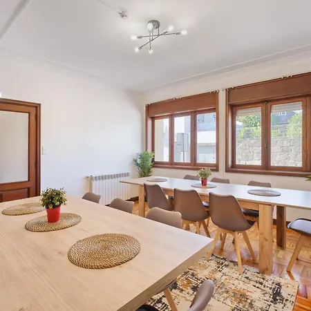 7br & 7ba Wpool & Backyard Prime Location! Vila Nova de Gaia